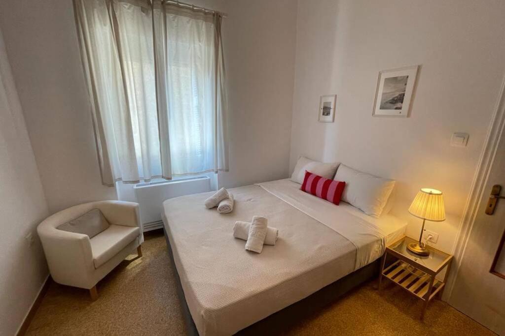 Panos Rooms Modern 3-Bedroom Apartment Ándros Eksteriør billede